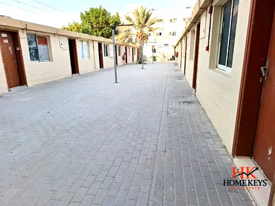 غرفة كبيرة تتسع لـ 8 أشخاص | بأسعار معقولة | غرف نظيفة ومرتبة | جاهزة للانتقال