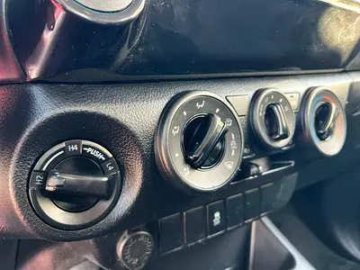 2019 Toyota HILUX photo 18
