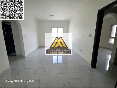 تتميز بمساحة كبيرة جداً وإطلالة مفتوحة مباشرة على ميناء عجمان، مع موقع حيوي قريب من جميع الخدمات، مما يجعلها خياراً مناسباً للسكن العائلي المريح.