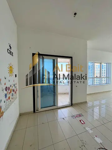 2 master bedroom apartment in Al Qasba, Sharjah. 3 bathrooms, central AC, free parking, gym, and pool. Rent: AED 60,000.