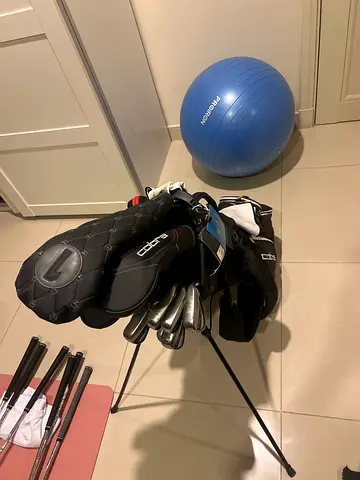 Set of Golf Clubs with Stand Bag — Great Condition
