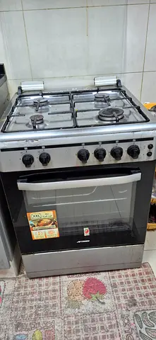 Used freestanding gas cooker with oven - 4 burners, griller, good working condition