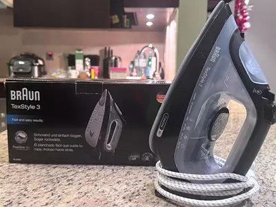 Braun TexStyle 3 Steam Iron  Joseph Joseph Iron board