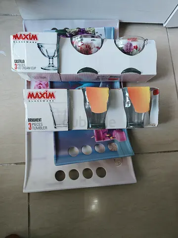 Set of 6 Glassware (Ice Cream Cups3  Tumblers) with Plastic Tray - New in Boxes