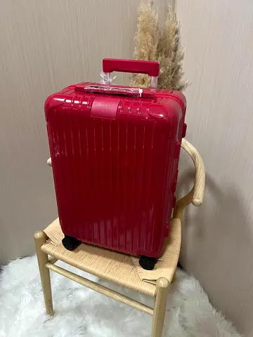 RIMOWA Essential suitcase