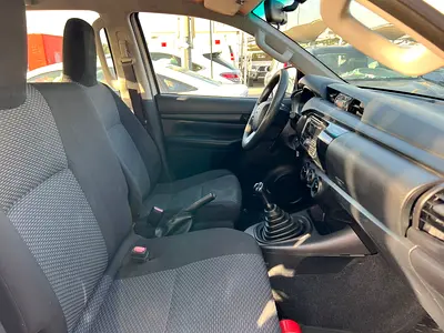 2019 Toyota HILUX photo 11