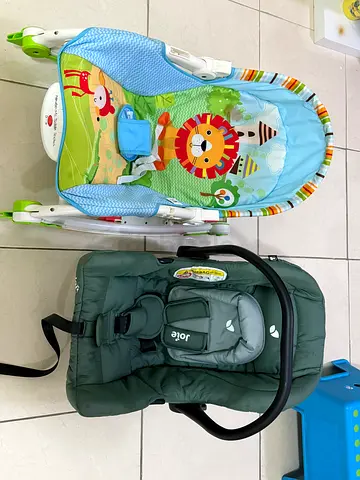 Joie Baby Car Seat + Free Baby Rocker – Excellent Condition