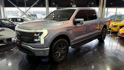 FORD F-150 LIGHTNING LARIAT ,EV, NO ACCIDENT, NO PAINT