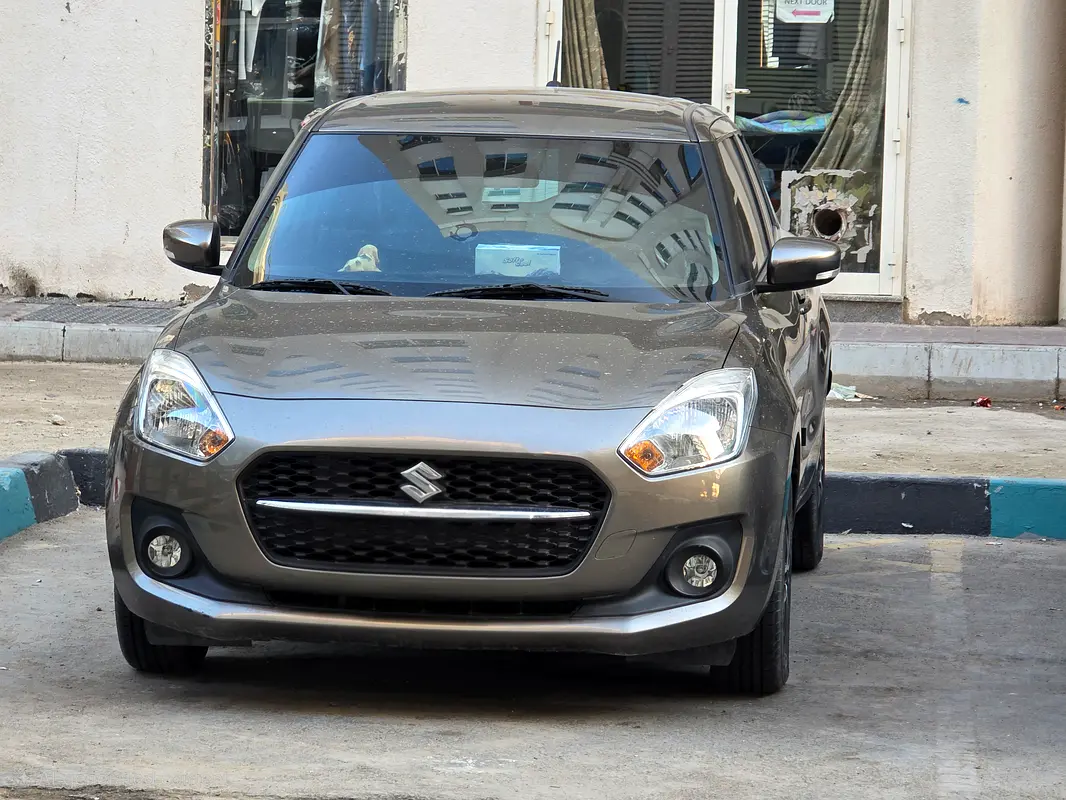 Suzuki Swift 2024 — photo 1 of 6
