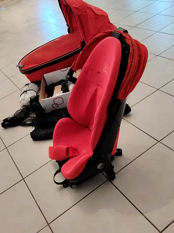 Quinny Stroller Seat + Carrycot  Accessories – Great Condition