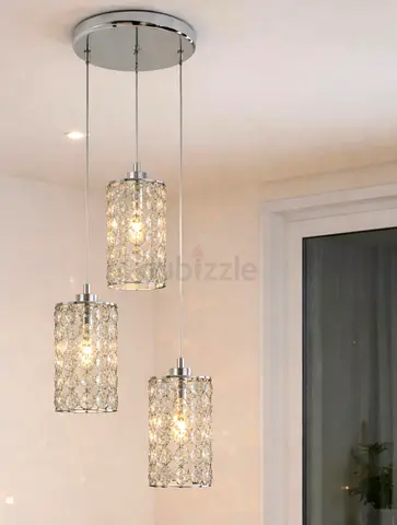 Beautiful 3 lamps chandelier