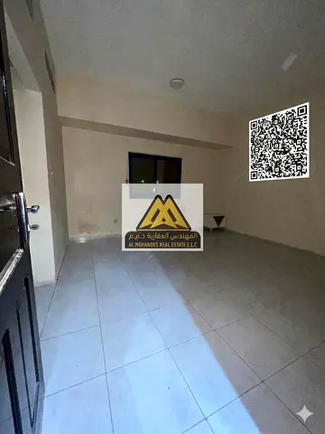 مساحة كبيرة جدا | طابق ارضي | تكييف مركزي | موقع مميز بالقرب من جميع الخدمات | سهل المخرج للشارقة ودبي