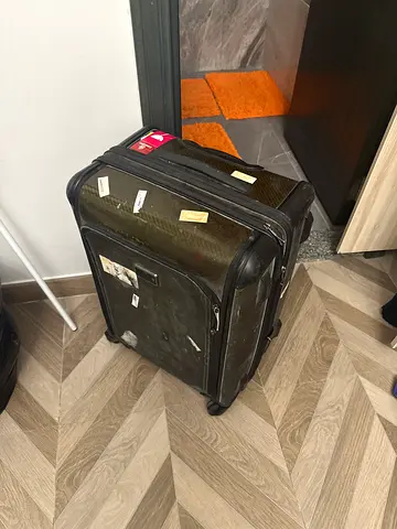 TUMI LUGGAGE