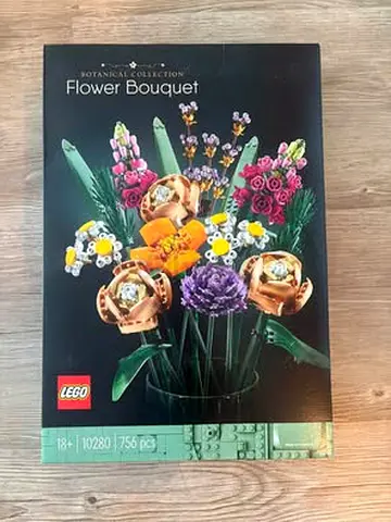 FLASH SALE BRAND NEW LEGO 10280 ICONS FLOWER BOUQUET