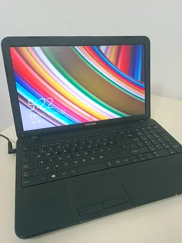 Toshiba Laptop Windows 8.1 | Intel i3 | 4GB RAM | 500GB HDD | Like New Condition 💻