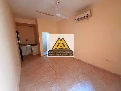 المويهات – عجمان بمطبخ شبه منفصل وسعر مناسب يتوفر استوديو للإيجار السنوي في منطقة المويهات – عجمان، وهي من المناطق السكنية الهادئة والمطلوبة لقربها