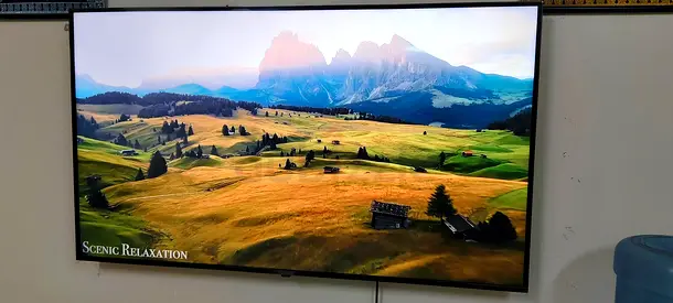 LG UHD 4K SMART 55 LED TV 55 UR78006LL wall mounted - in excellent condition