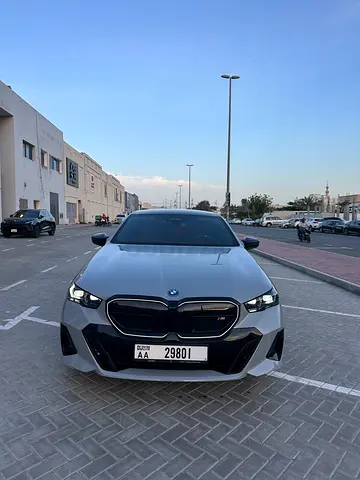 BMW i5 M60