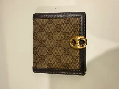 Rare Authentic Vintage Gucci • GG Womens Wallet