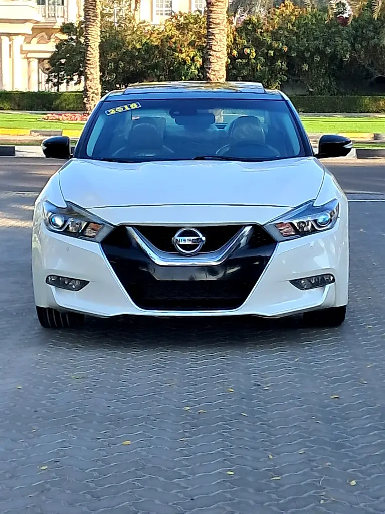 Nissan Maxima 2016 — photo 1 of 20