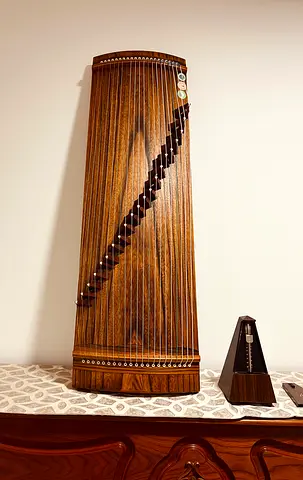 Chinese Mini Guzheng / Zither - 21-String Traditional Instrument
