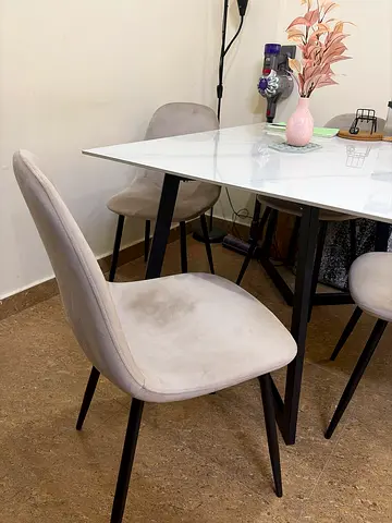 Home centre dining table with 4 chairs