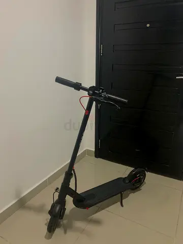 Used electric scooter - good condition, foldable