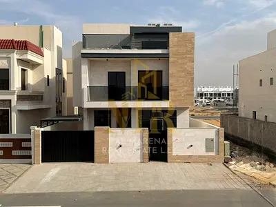 Villa directly from the owner, personal finishing, on a main street, close to all services, freehold ownership for all nationalities and without down