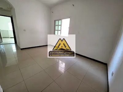 غرفة وصالة للإيجار في الراشدية عجمان، موقع مميز قرب أبراج الأورينت وسوق السمك، تكييف مركزي، 27000 سنوياً 4 أو 6 دفعات، عائلات فقط