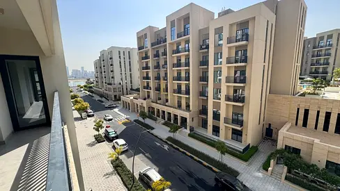 🏡 فرصة مميزة للبيع بسعر لقطة شقة 3 غرف في جزيرة مريم – الشارقة 🌊✨