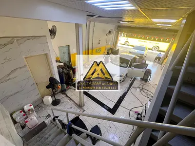 فرصة استثمارية مميزة – مغسلة جاهزة للإيجار في الرميلة عجمان، موقع حيوي بالقرب من الكورنيش