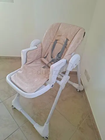 Adjustable Baby High Chair / Feeding Chair in Good Condition