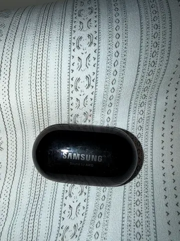 Samsung Wireless Earbuds Charging Case (Black) - Good Condition