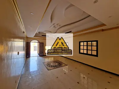 فيلا سكني تجاري خمس غرف بمساحة أرض 5000 قدم مع تكييف مركزي في المويهات 2