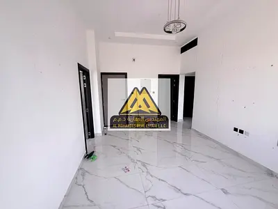 At a very excellent price with free maintenance provided by the owner. Excellent location, suitable for everyone, with free maintenance.