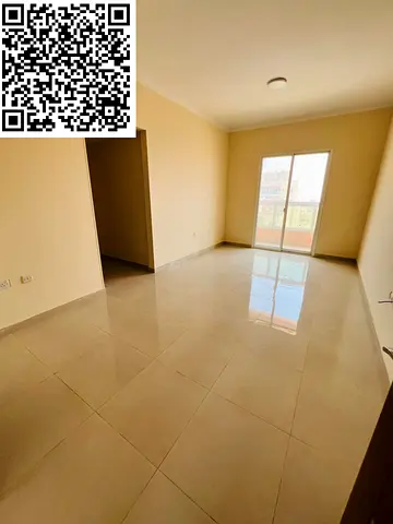 شقة غرفتين وصالة للإيجار في عجمان، منطقة الحميدية 1، في عمارة نظيفة ومستأجرة سابقاً (تاني ساكن). الشقة تحتوي على 3 حمامات، منها حمام ماستر خاص بإحدى