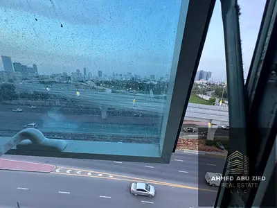 شقة راقية بتصميم عصري في النعيمية 3 – السيتي تاور، تتميز بإطلالة مفتوحة على قصر الحاكم وموقع استراتيجي قريب من جميع الخدمات والمرافق الحيوية، مما يجعل