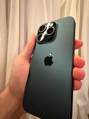 iPhone 15 Pro (256GB) Titanium Black