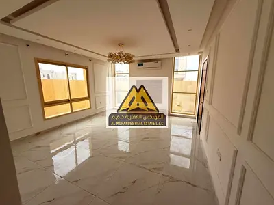 فيلا فاخرة 5 غرف ماستر وصاله ومجلس في الباهية – حديقة واسعة ومجلس مستقل بموقع راقٍ قريب من دبي