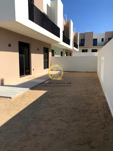 Villa for sale in Nasma Residences / Al Tayy area, Al Suyoh, behind the Sharjah Grand Mosque, next to the mall, corner plot, area 3505 sq m