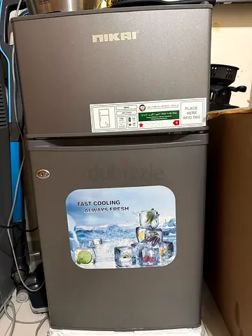 ثلاجة صغيرةً