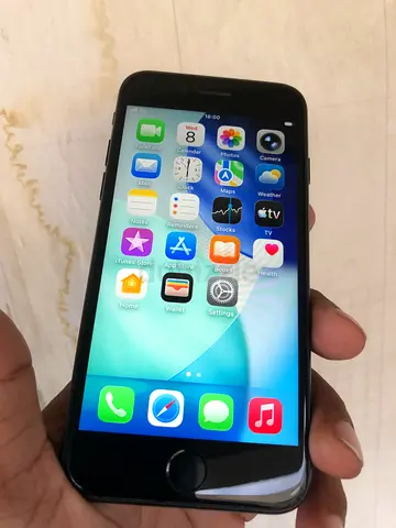 SE 2nd generation original iOS 26.1