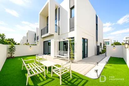 Contemporary | Fully Furnished | Flexible Cheques