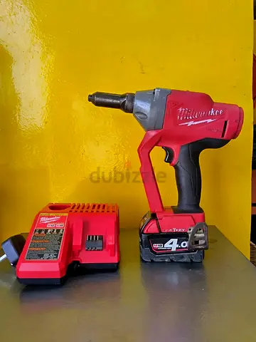 Milwaukee M18 Cordless Rivet Gun Brushless