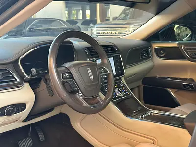 صورة 17 لـ 2019 Lincoln CONTINENTAL