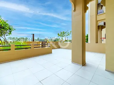 Large Terrace | high ceiling | Flexible