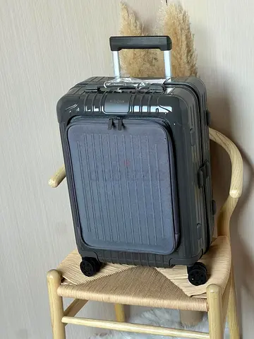 RIMOWA Essential suitcase