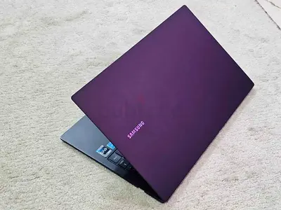 Galaxy Book Pro 15.6 inch (i7/32gb/1TB) OLED Display beter thn X1 Carbon Extreme Thinkpad p1 Gen 4 5