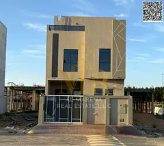 Two-story villa directly from the owner, personal finishing, on a main street, close to all services