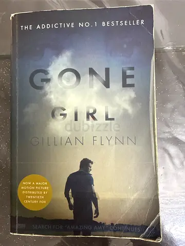 Gone Girl by Gillian Flynn — paperback (used)